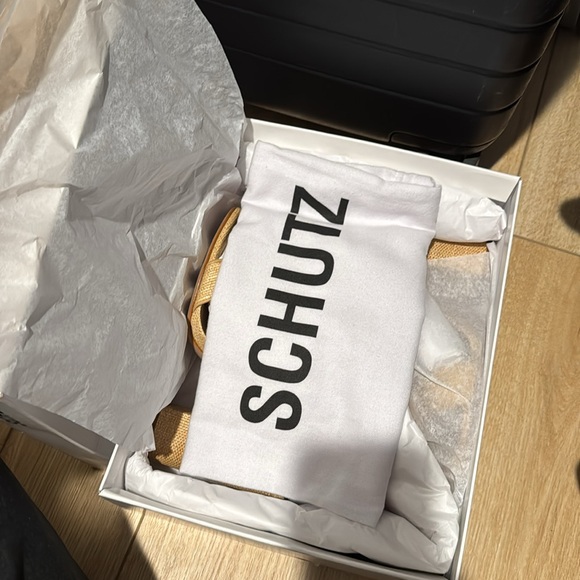 NWB Schutz Enola Natural Leather Sandal with bamboo buckle - Picture 8 of 11